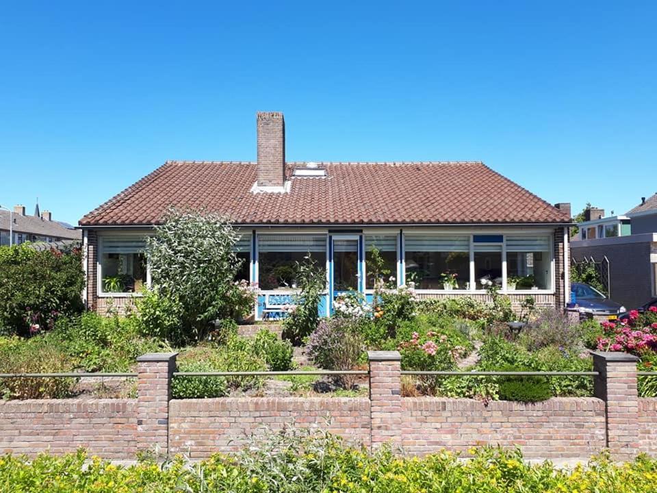 B&B De Blauwe Tulp Noord-Scharwoude Extérieur photo